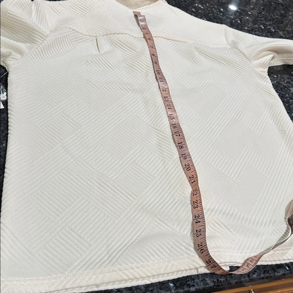 Fleece factory Geometric Jacquard Short Sleeve Button-Down Shirt - Picture 6 of 9